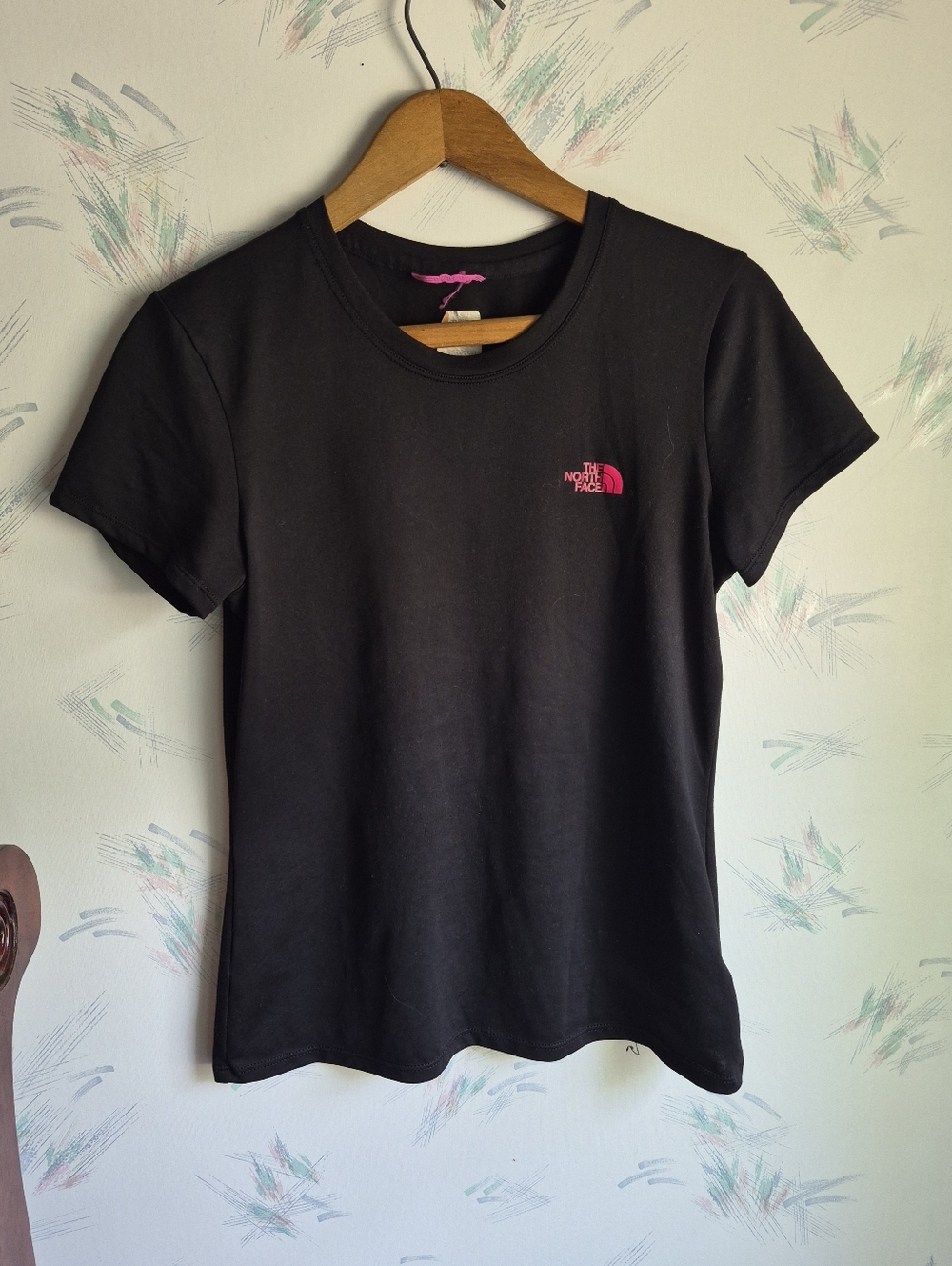 The North Face Women's Short Sleeve Tee Black Size Small